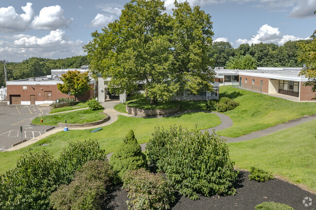 Rock Hill Elementary School is located at 911 Durham Road in Wallingford, CT.