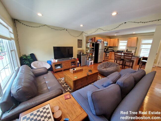 18 Plainfield St, Jamaica Plain, MA 02130 - photo 2