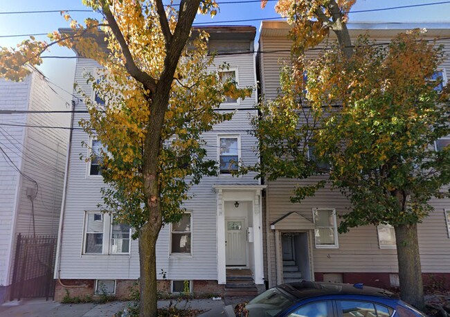 103 Sciarappa St unit 2, Cambridge, MA 02141 - photo 2