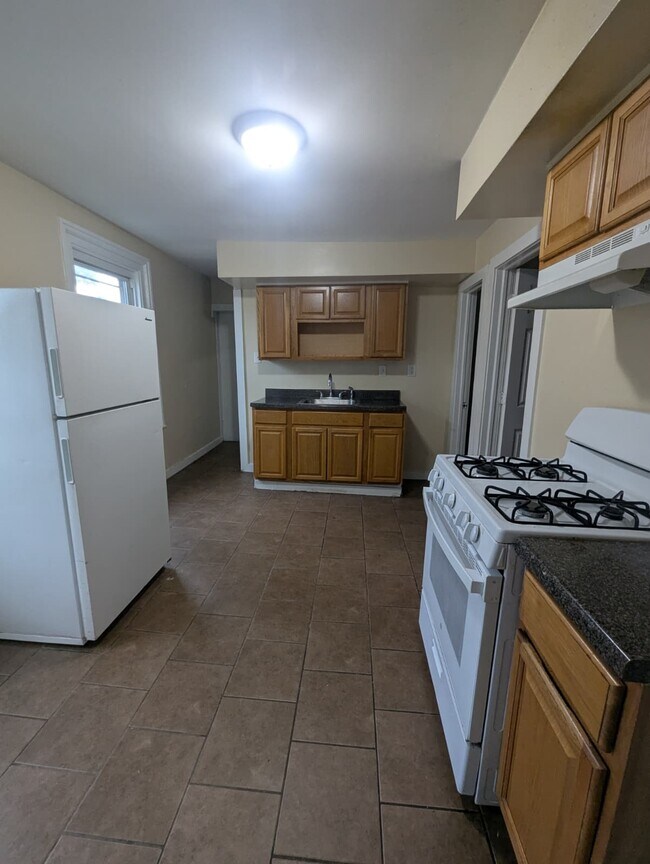 130 Frank St Unit 2, New Haven, CT 06519