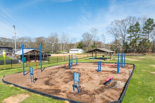 Puckett Elementary School serves 365 students in grade pre-k to 6th grade.
