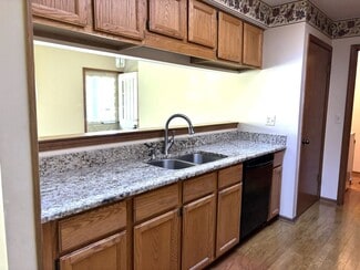 49700 Potomac Ct, Shelby Charter Township, MI 48315
