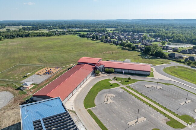 Skiatook Elementary School challenges students by offering an all-encompassing curriculum.
