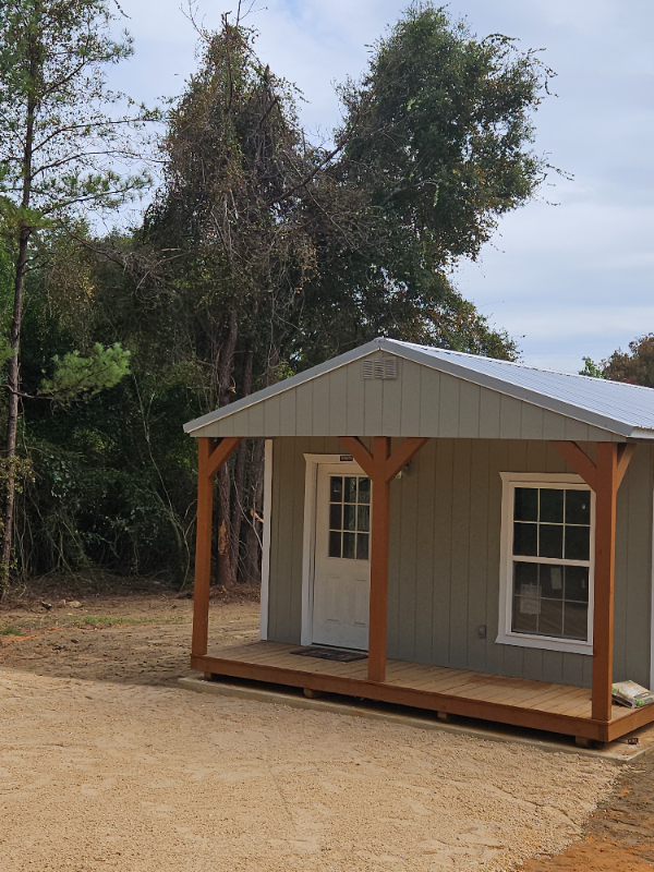 910 Backwoods Rd, Century, FL 32535