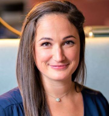 Laura Dionne