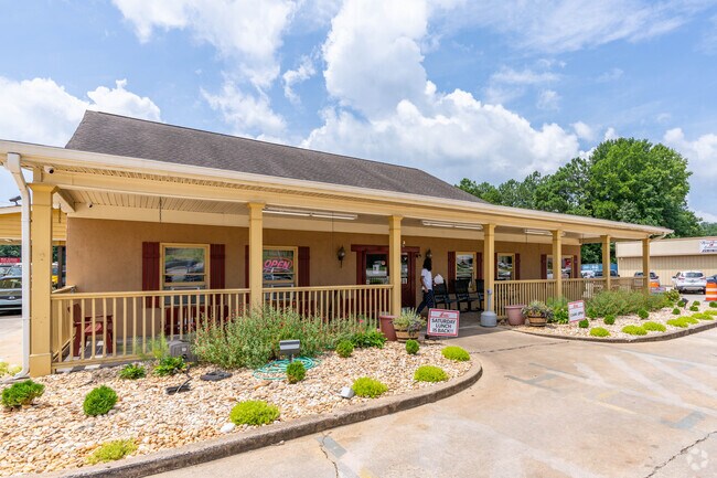If you want southern comfort food in Mundy Mill head to Loretta's Country Kitchen.