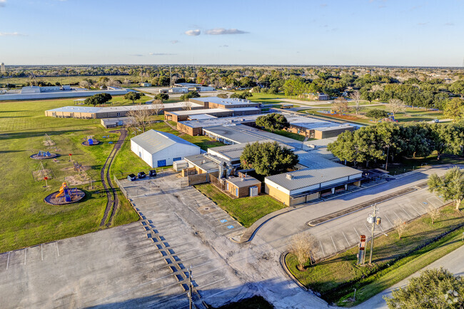 Needville Elementary School, Rankings & Reviews - Homes.com