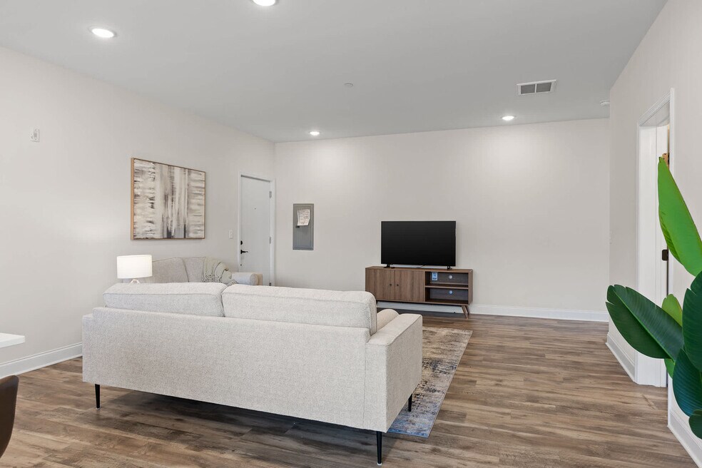 2318 E Main St unit ID1043903P, Chattanooga, TN 37404 - photo 1