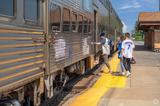From West Sanctuary Lane, the Metra ride to Union Station in Downtown Chicago takes about an hour.