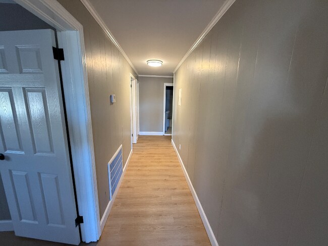 201 Forest Ave unit B, Atmore, AL 36502 - photo 6