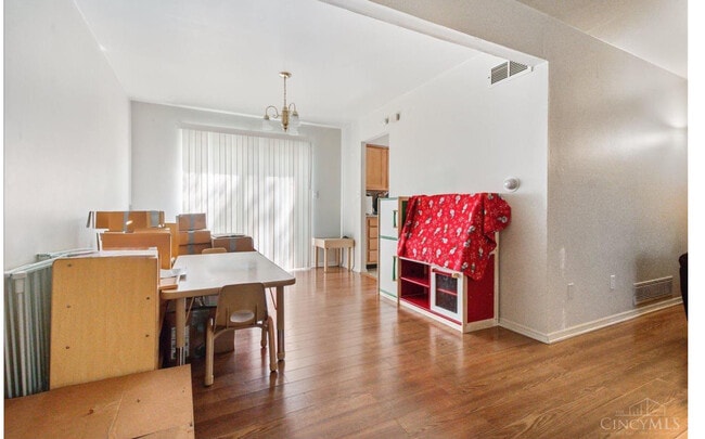 3167 Westbrook Dr, Cincinnati, OH 45238 - photo 3