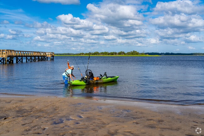 The Cape Fear River runs along Wilmington's River Road Park.