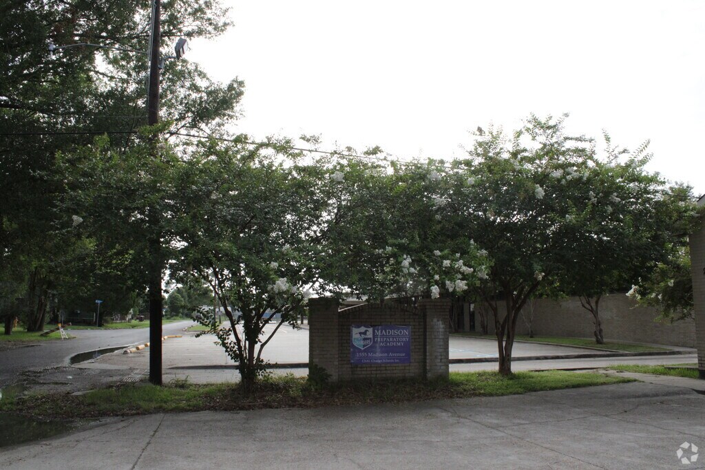 Main entrance to Madison Preparatory School in Mid City North, Baton Rouge LA