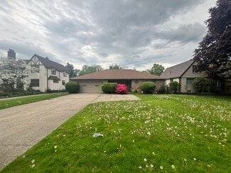 5287 Wilson Mills Rd, Richmond Heights, OH 44143