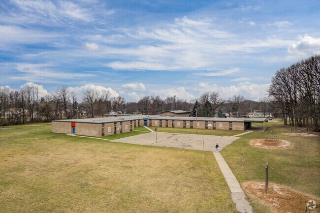 Averill New Tech Elementary School, Campus Overview
