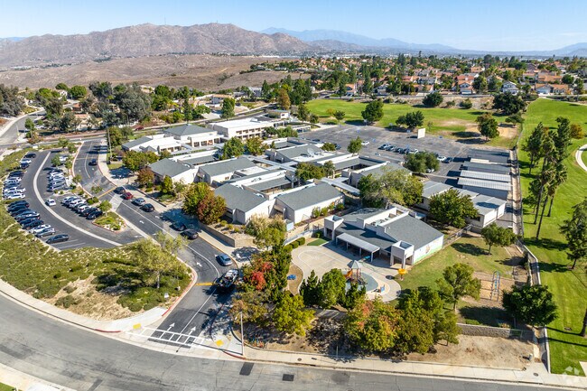 William Howard Taft Elementary School offers a sprawling campus when viewed from above.