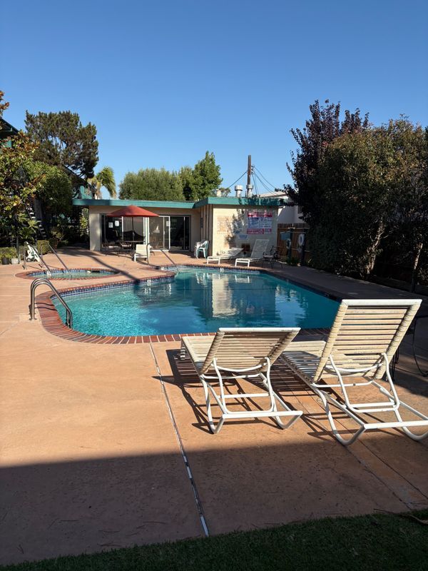 26015 Narbonne Ave, Lomita, CA 90717