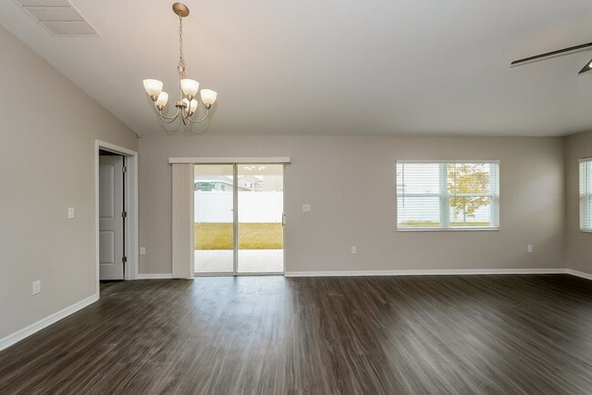 10221 Carp Holw Rd, Sun City Center, FL 33573 - photo 4