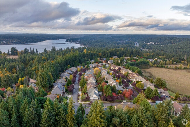 Cul-de-sac just outside Purdy on the way to Gig Harbor from Lakebay.