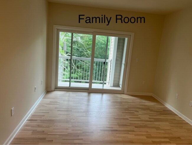 2 2nd St unit 408, North Grafton, MA 01536 - photo 5