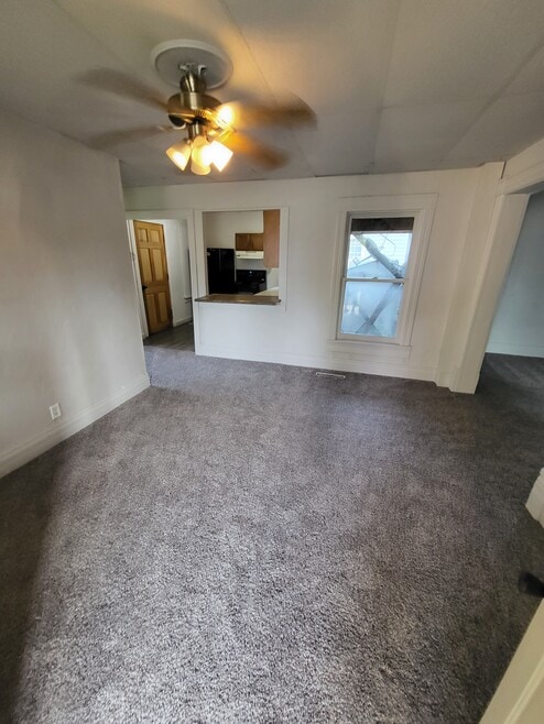 378 W Division St unit Lower, Fond Du Lac, WI 54935 - photo 1