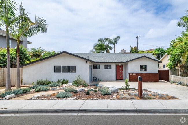 Many of the original Ranch homes in North Beach feature modern renovations.