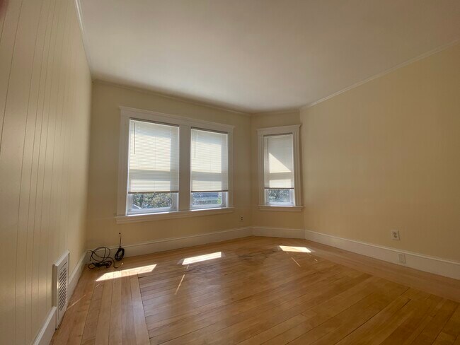 65 Wareham St, Medford, MA 02155 - photo 6