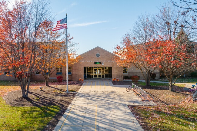 River View Elementary is an above average public school in Plainfield, with around 561 students.