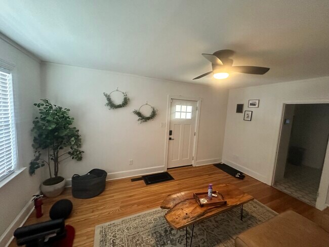 910 E Mulberry St unit A BDR 2, Goldsboro, NC 27530 - photo 5