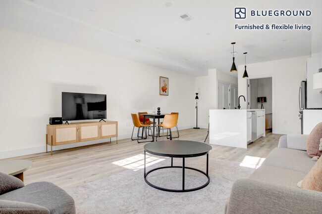 1012 Pennsylvania Ave SE unit FL-1-ID405, Washington, DC 20003 - photo 3