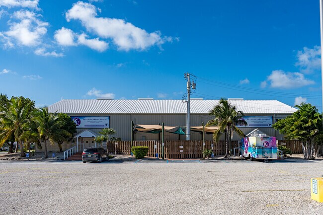 Vineyard Christian Church School