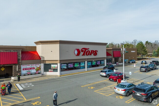 Top's is a local grocery market for great deals in East Amherst, New York.