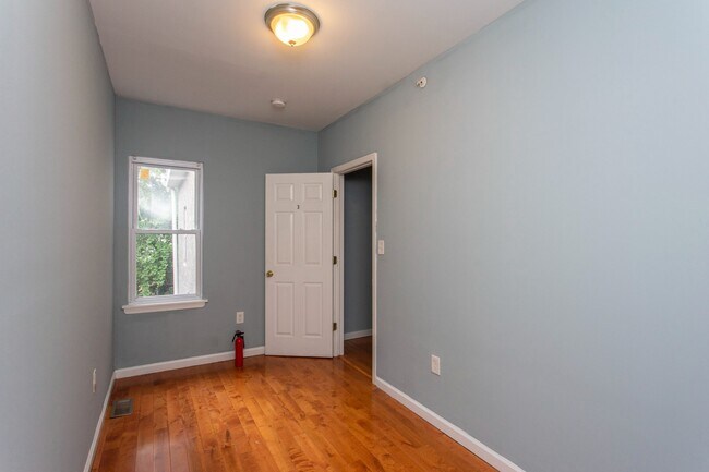 2016 N 18th St unit 2, Philadelphia, PA 19121 - photo 7