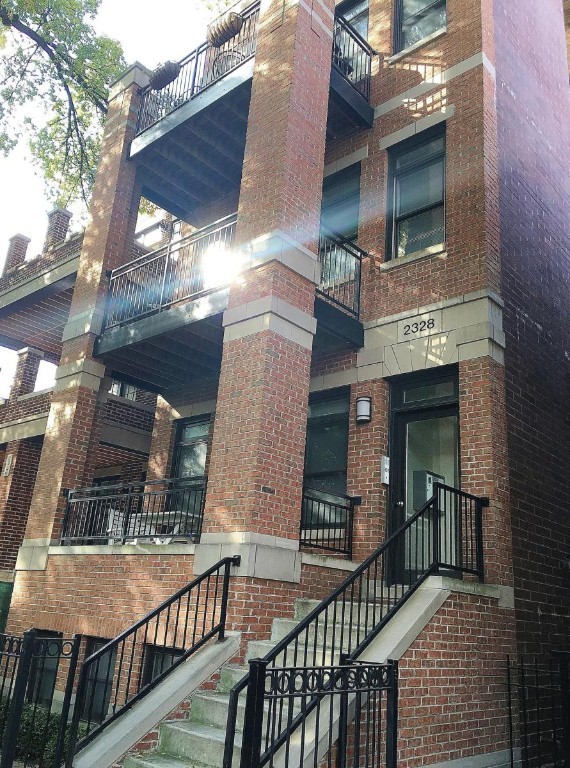 2328 N Greenview Ave Unit 1, Chicago, IL 60614