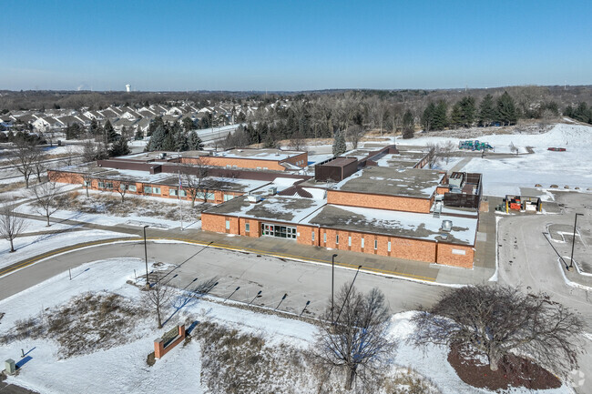 Crestview Elementary School is a K through 5 school located in Cottage Grove, MN.