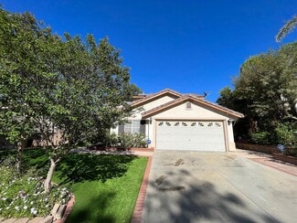 12212 Edgecliff Ave, Sylmar, CA 91342