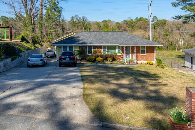 In the charming Benteen Park neighborhood, you'll discover an array of inviting ranch-style homes that perfectly capture a warm and welcoming atmosphere.