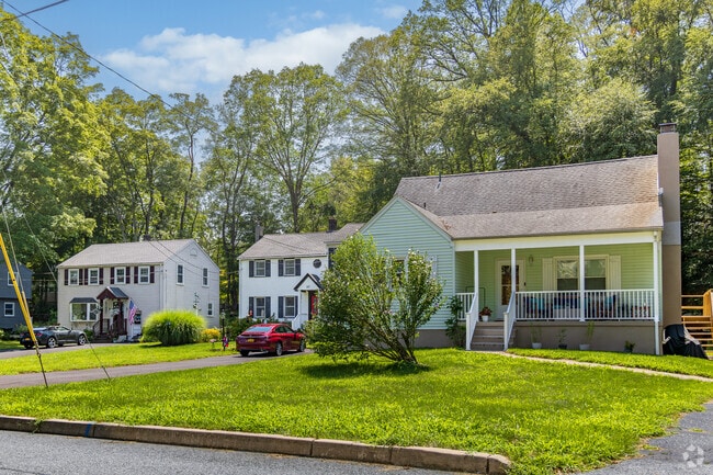 Highlands boasts a diverse array of homes, each uniquely situated on varying lot sizes.