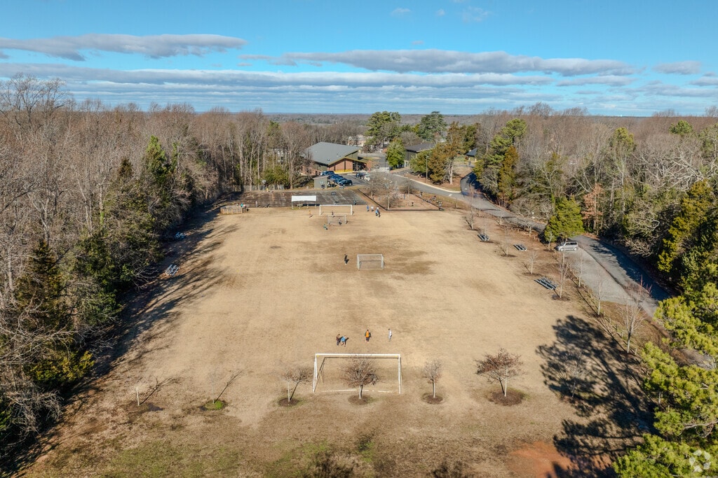 Sabot School provides a tranquil wooded backdrop for Southampton students.