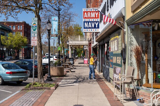 Less than two miles away, Downtown Pottstown is a quick drive or easy bike for Manatawny-Farmington residents.