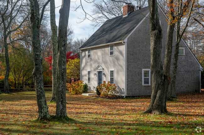 Cape Cod homes are a common home type on the island of Jamestown.