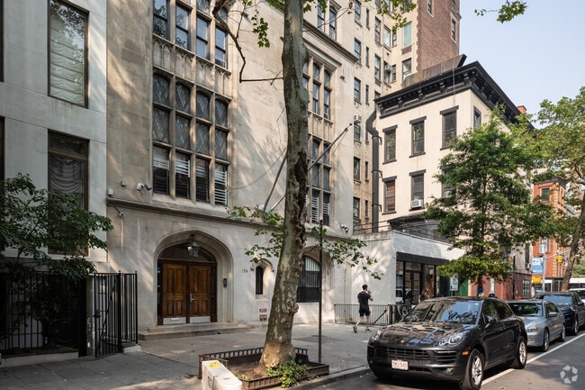 Lenox Hills' Manhattan High School for Girls is shaping young women to be leaders of tomorrow.