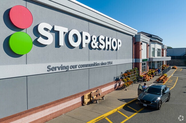 The Stop & Shop in West Hempstead has all your local grocery needs.
