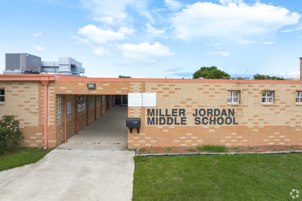 Miller Jordan Middle School hosts grades 6th to 8th in the city of San Benito.