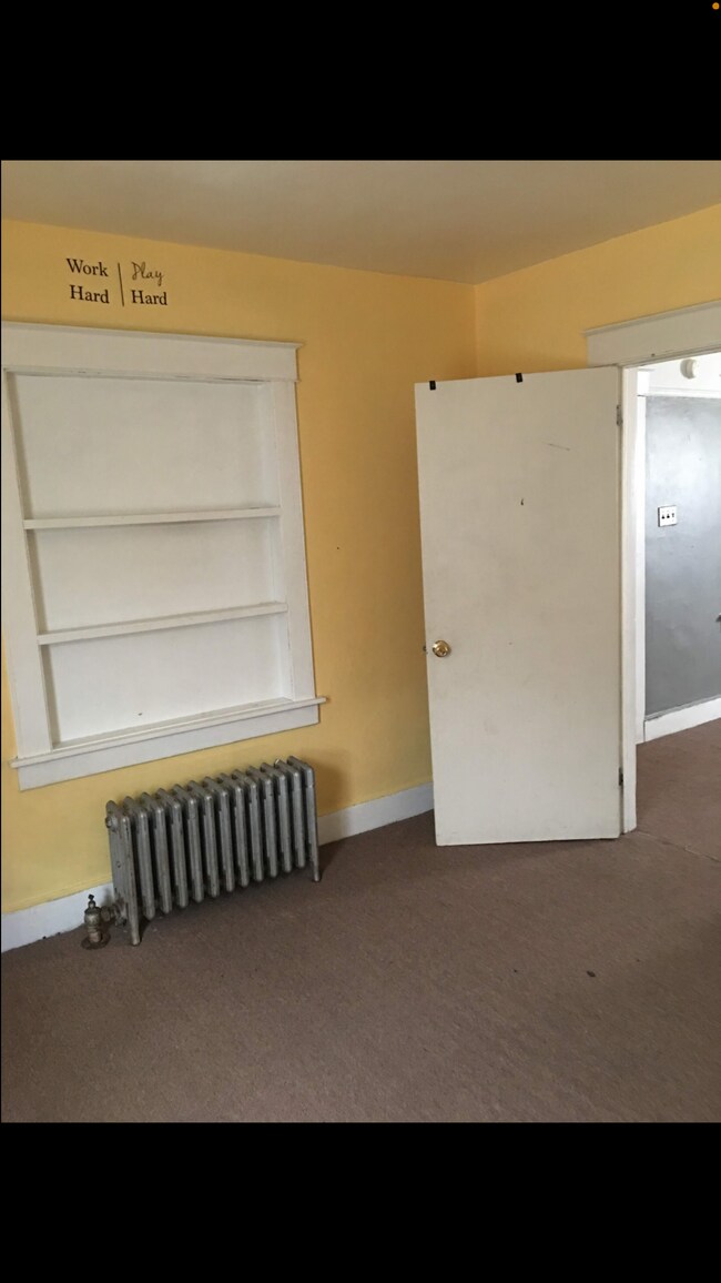 108 North St, Endicott, NY 13760