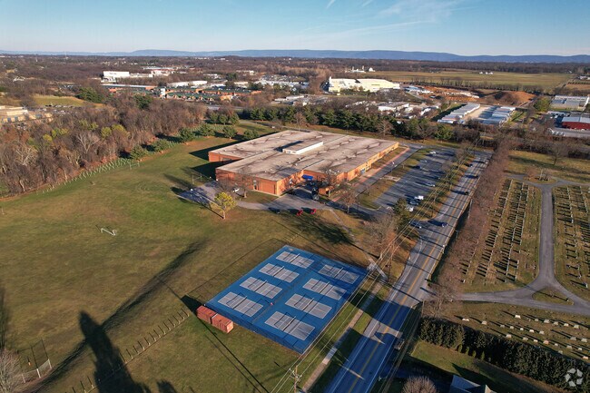 Springfield Middle School receives an overall rating of B from Niche.