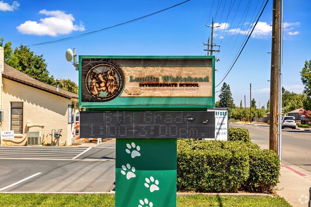 Welcome to Lucille Whitehead School in Outer East Stanislaus Modesto.