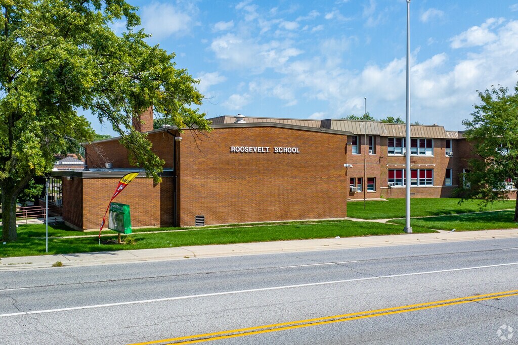 Roosevelt Elementary School enrolls over 350 students in the Chicago Heights District 170.