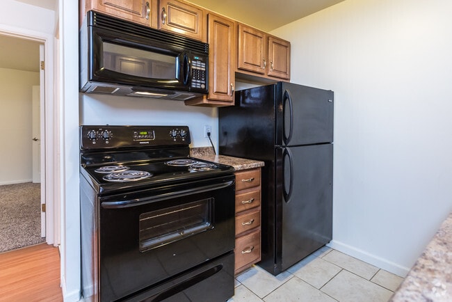 Integrity Chardon / Maple Ridge Apartments, Chardon, OH 44024 - photo 7