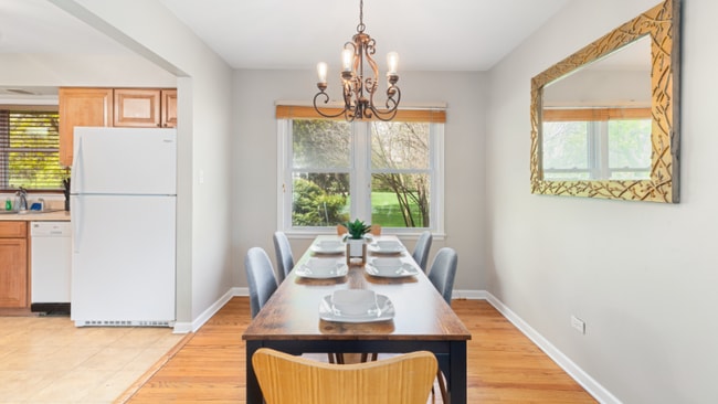 1421 N Washington St, Naperville, IL 60563 - photo 2